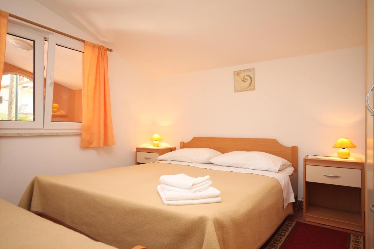 Apartments With A Parking Space Umag - 7039 Exterior foto