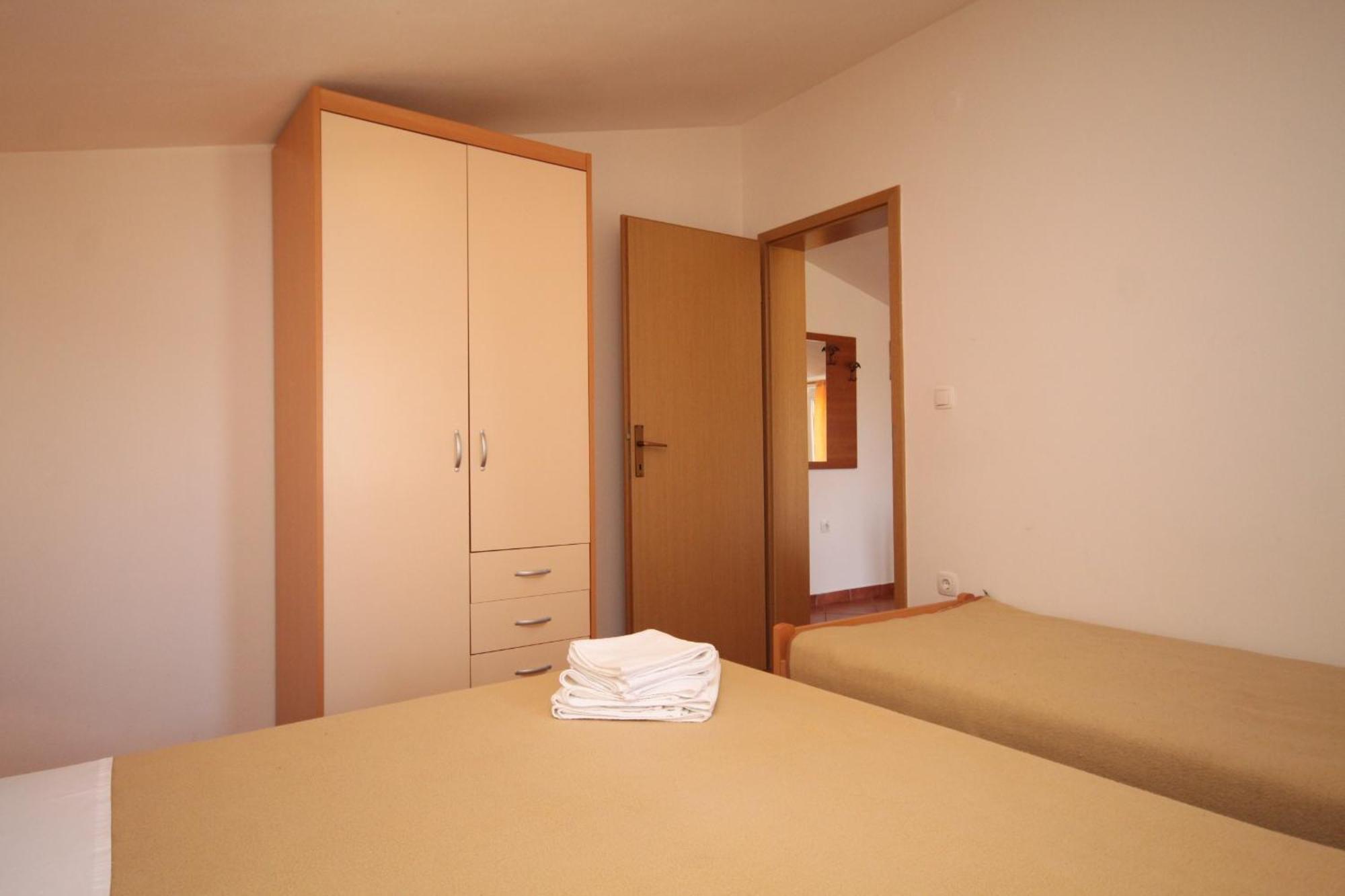 Apartments With A Parking Space Umag - 7039 Habitación foto